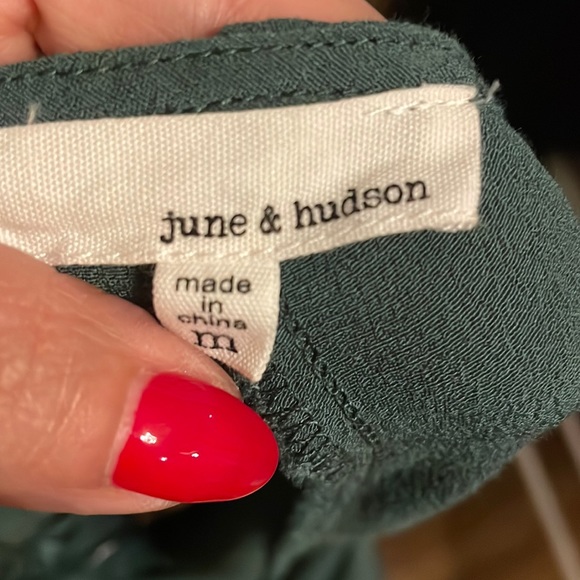 ☘️Tie Front Top - Picture 8 of 9